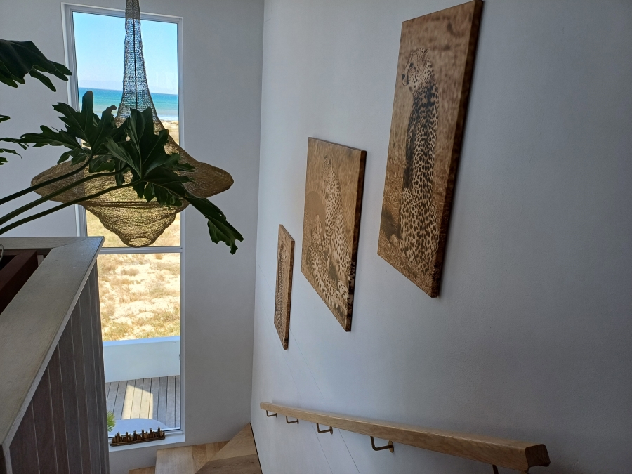 4 Bedroom Property for Sale in Sandy Point Western Cape